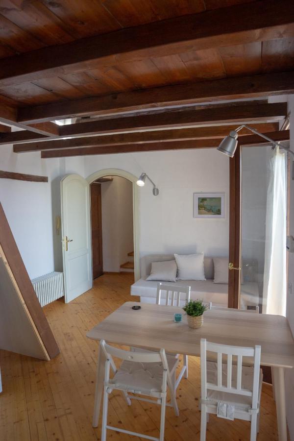 Casa Patrone Hotel Nebbiuno Bagian luar foto