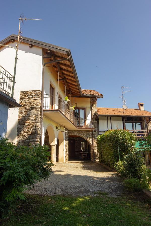 Casa Patrone Hotel Nebbiuno Bagian luar foto