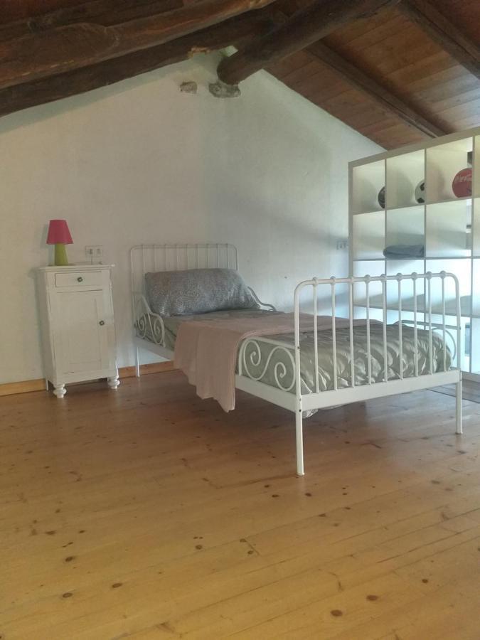 Casa Patrone Hotel Nebbiuno Bagian luar foto